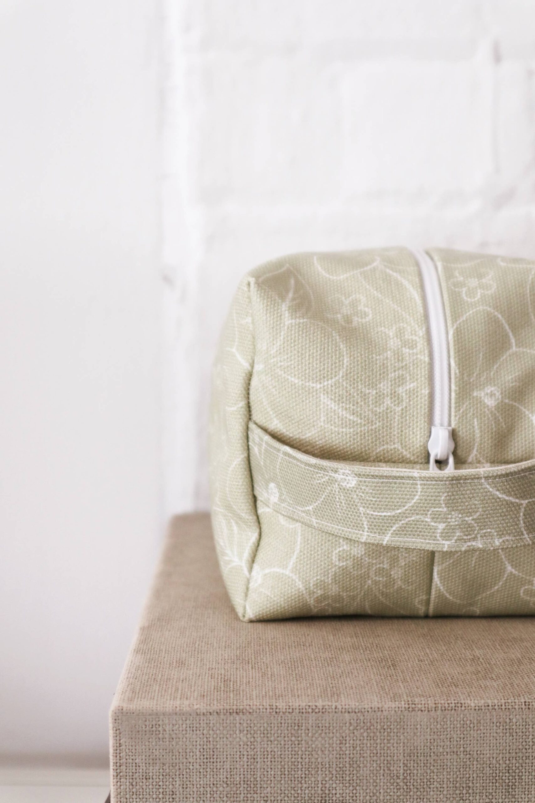 Freon Collective - Makeup Bag - Olive Florals