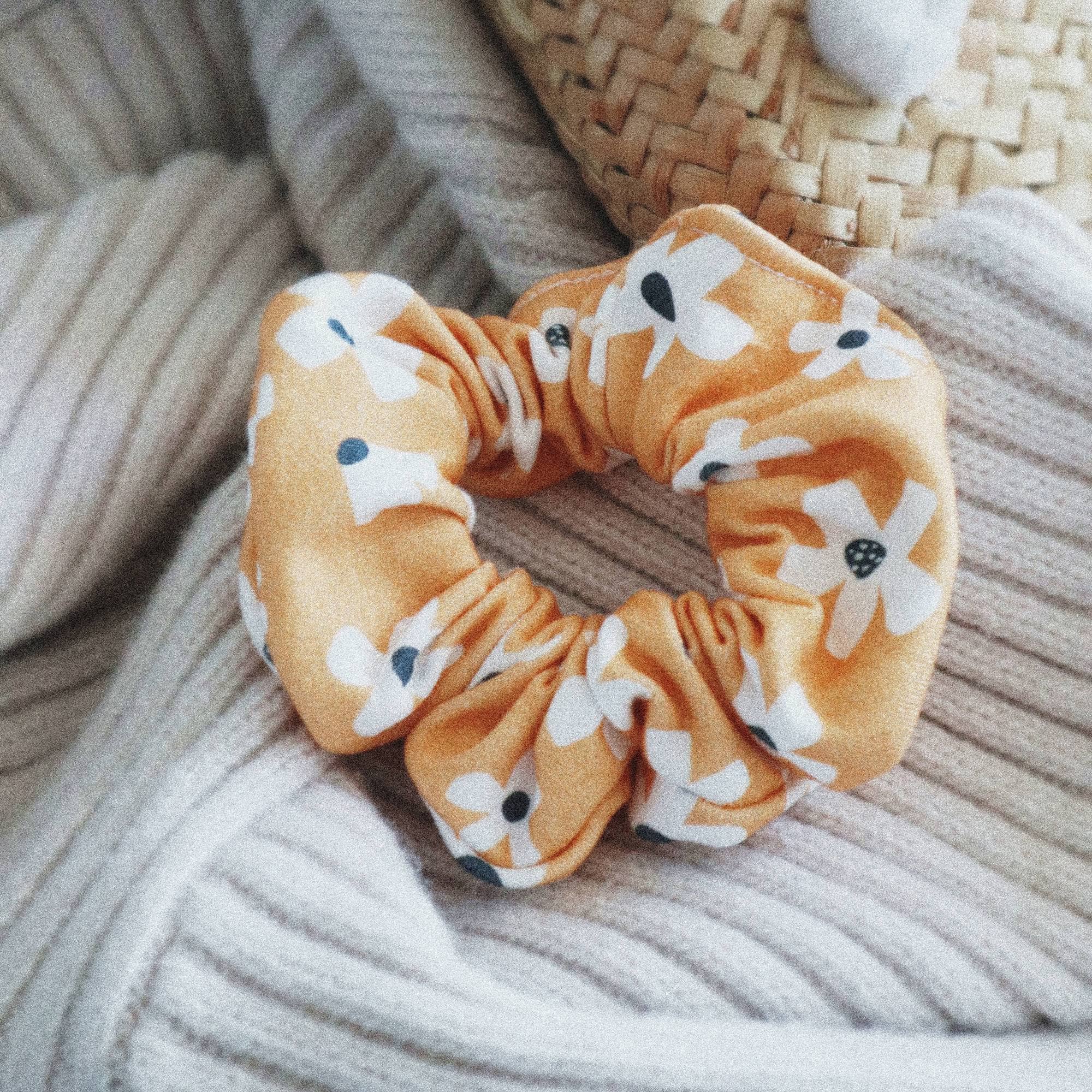 Freon Collective - Organic Cotton Hair Scrunchie - Daisy Florals